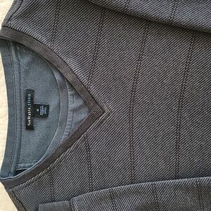 Van Heusen Men's Long Sleeve Pullover Shirt Medium